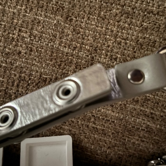 NWT Michael Kors White Wristlet w/Metal Chain and Silver Shoulder Handle - Picture 2 of 9